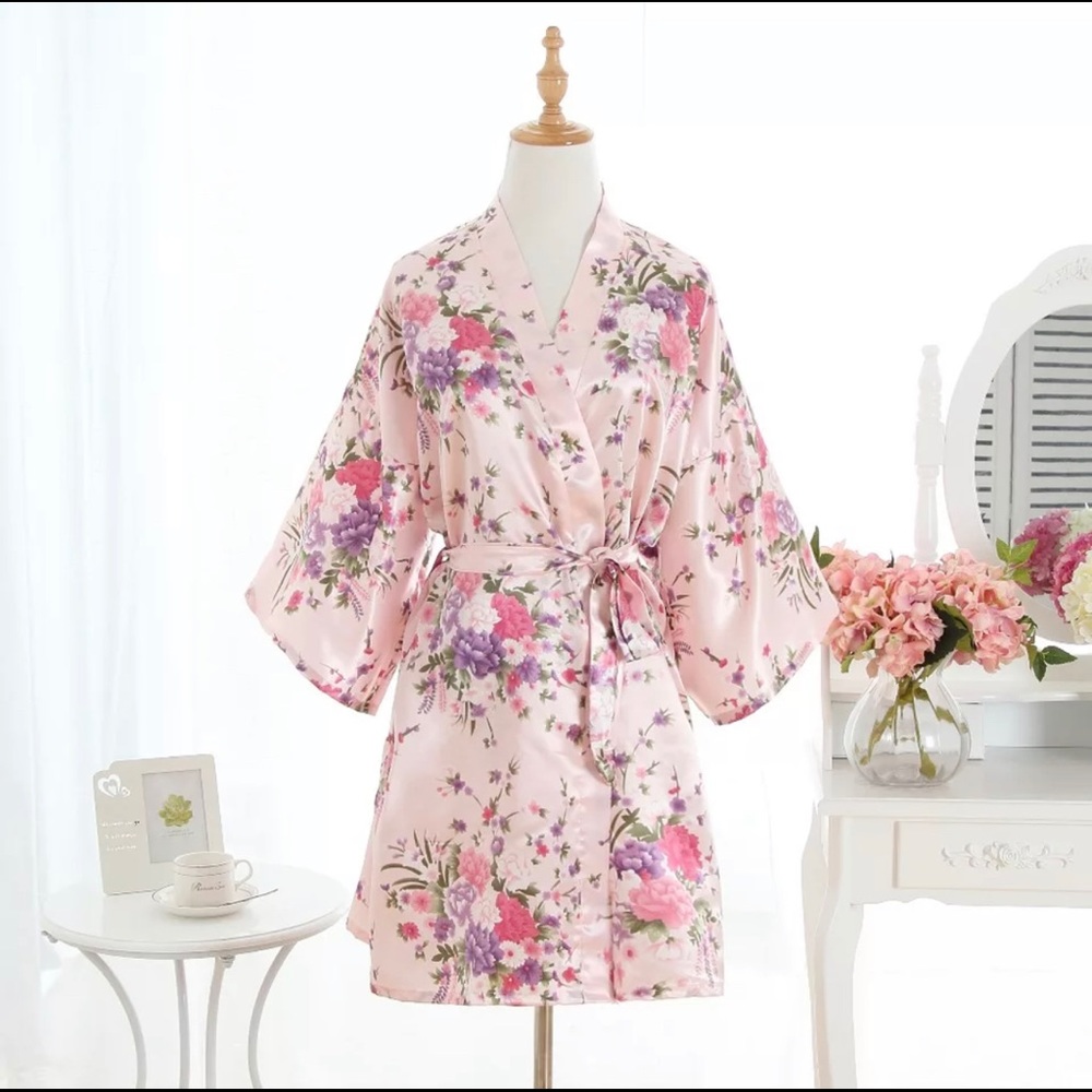 Baby Pink Floral Bridesmaid Kimono NWT One Size